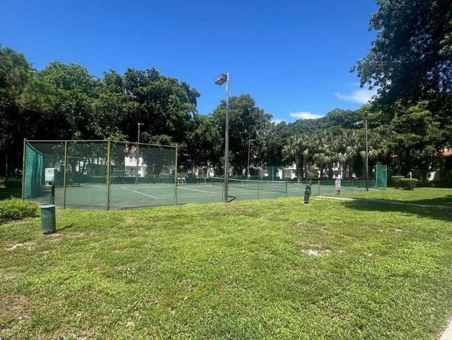 1050 Crystal Way D, Delray Beach, FL 33444