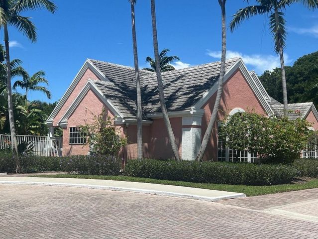 1050 Crystal Way D, Delray Beach, FL 33444