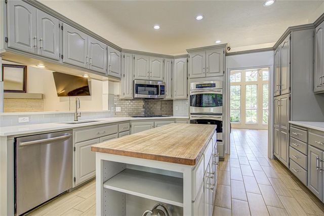 213 Hanover Drive, Edmond, OK 73034