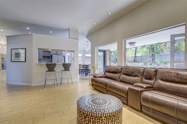 213 Hanover Drive, Edmond, OK 73034