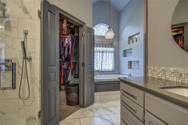 213 Hanover Drive, Edmond, OK 73034