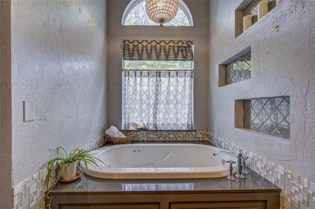 213 Hanover Drive, Edmond, OK 73034