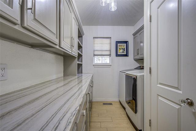 213 Hanover Drive, Edmond, OK 73034