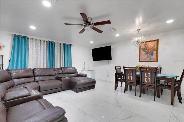 2634 N DR MARTIN LUTHER KING WAY, Sarasota, FL 34234