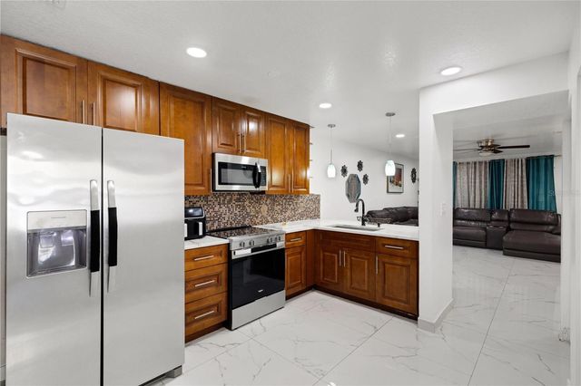 2634 N DR MARTIN LUTHER KING WAY, Sarasota, FL 34234