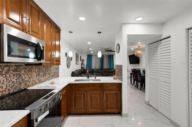 2634 N DR MARTIN LUTHER KING WAY, Sarasota, FL 34234