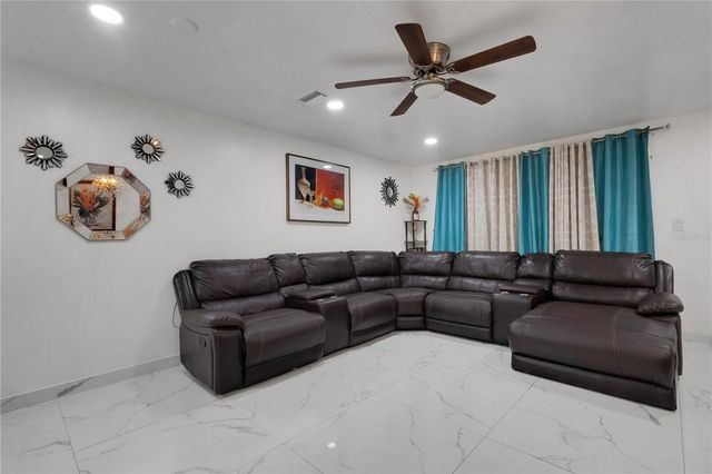 2634 N DR MARTIN LUTHER KING WAY, Sarasota, FL 34234