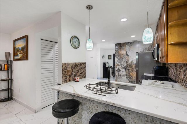 2634 N DR MARTIN LUTHER KING WAY, Sarasota, FL 34234