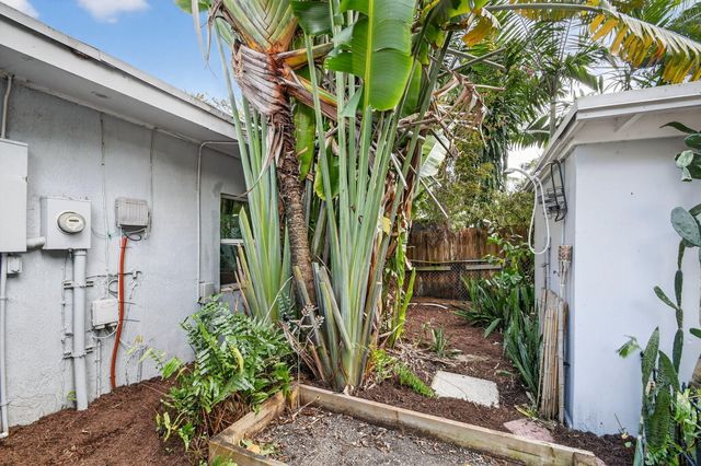 1309 S N Street, Lake Worth Beach, FL 33460