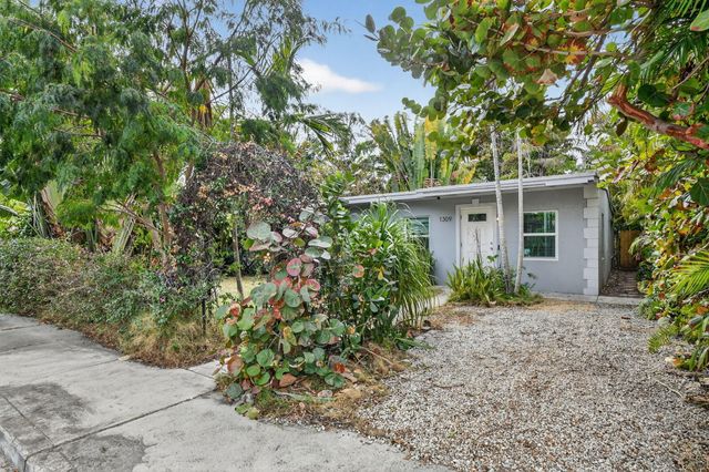 1309 S N Street, Lake Worth Beach, FL 33460