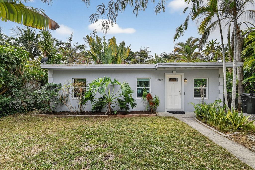 1309 S N Street, Lake Worth Beach, FL 33460
