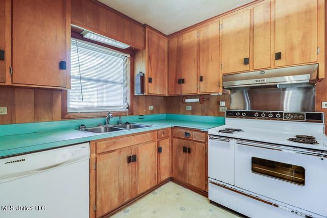 4511 Harrison Avenue, Gulfport, MS 39507