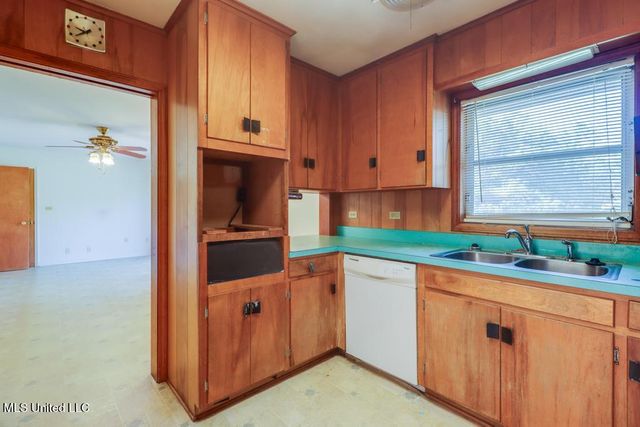 4511 Harrison Avenue, Gulfport, MS 39507