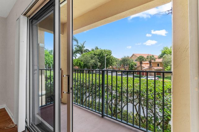 600 Scotia Drive 104, Hypoluxo, FL 33462