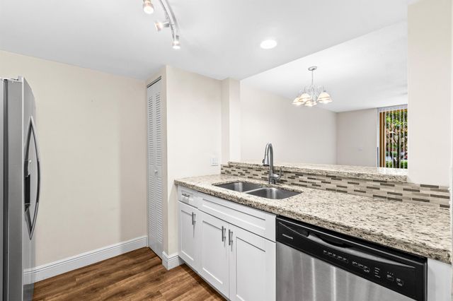 600 Scotia Drive 104, Hypoluxo, FL 33462