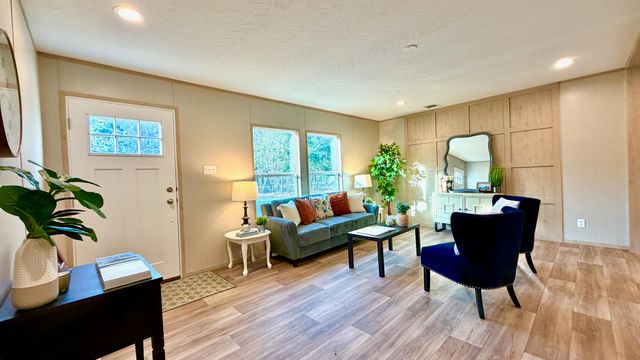 1040 Merell Avenue, Bonneau, SC 29431