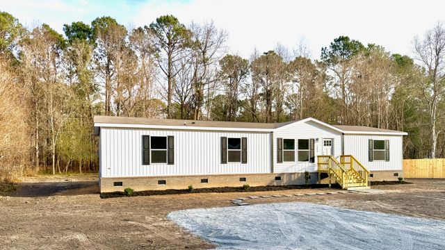 1040 Merell Avenue, Bonneau, SC 29431