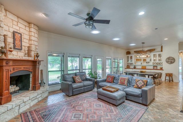 600 Avenida Serena, Marble Falls, TX 78654