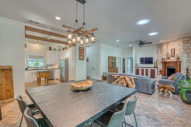 600 Avenida Serena, Marble Falls, TX 78654