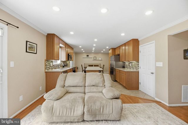 5209 GRENOCK DR, Lothian, MD 20711