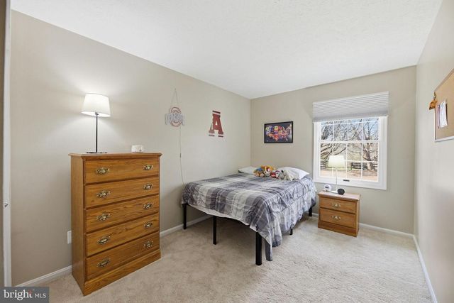 5209 GRENOCK DR, Lothian, MD 20711