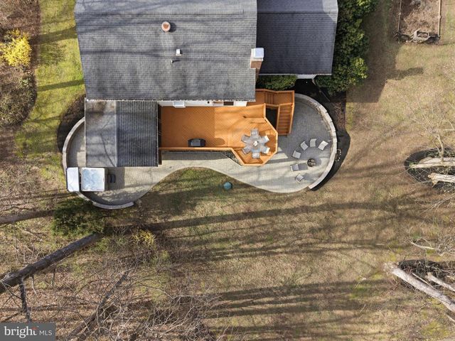 5209 GRENOCK DR, Lothian, MD 20711