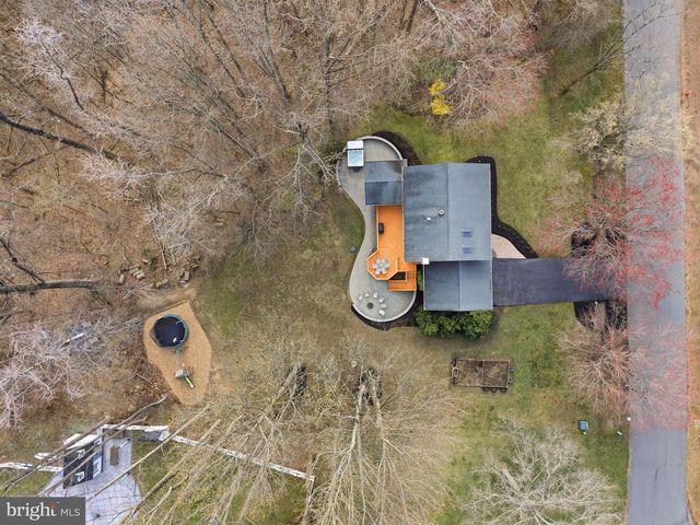 5209 GRENOCK DR, Lothian, MD 20711