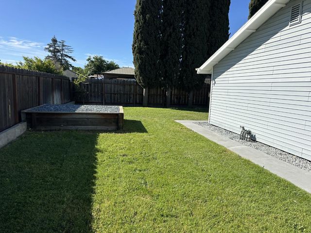 2160 Georgia Way, Turlock, CA 95382