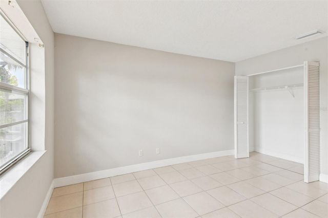 7156 E BANK DRIVE 7156, Tampa, FL 33617