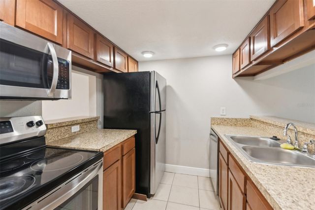 7156 E BANK DRIVE 7156, Tampa, FL 33617