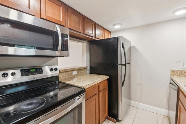 7156 E BANK DRIVE 7156, Tampa, FL 33617