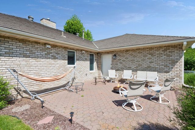 700 Spruce Drive, Hudson, WI 54016