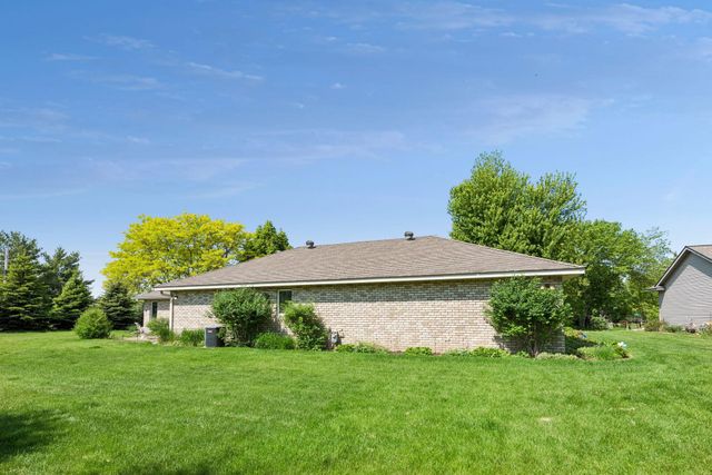 700 Spruce Drive, Hudson, WI 54016