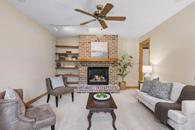 700 Spruce Drive, Hudson, WI 54016
