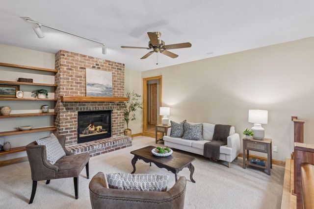 700 Spruce Drive, Hudson, WI 54016