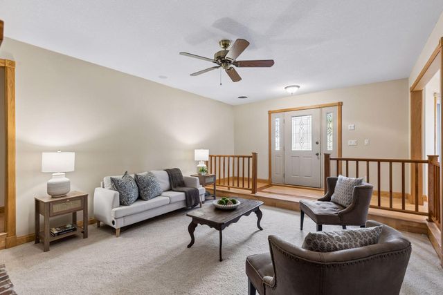 700 Spruce Drive, Hudson, WI 54016