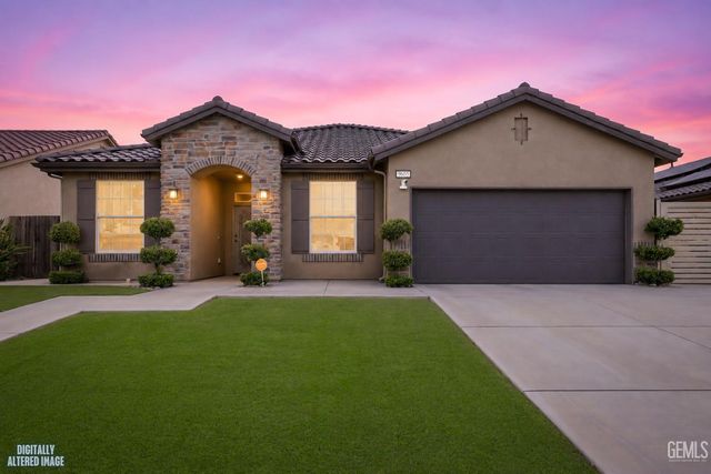 9605 Surfside Street, Bakersfield, CA 93313