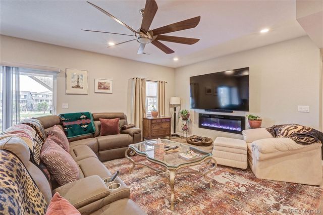 8890 S Ukraine Court, Aurora, CO 80016
