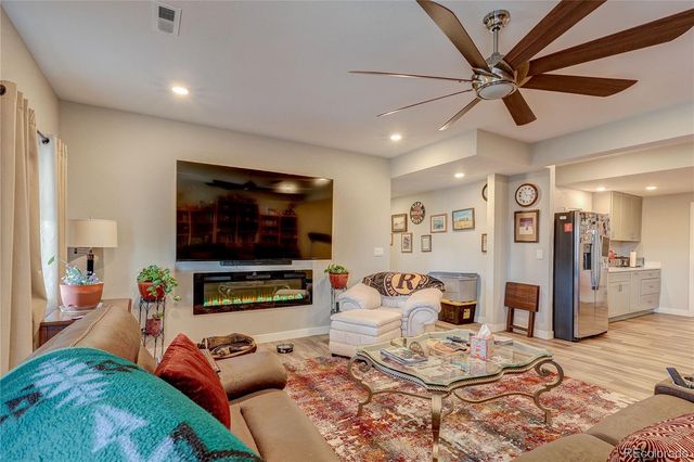 8890 S Ukraine Court, Aurora, CO 80016