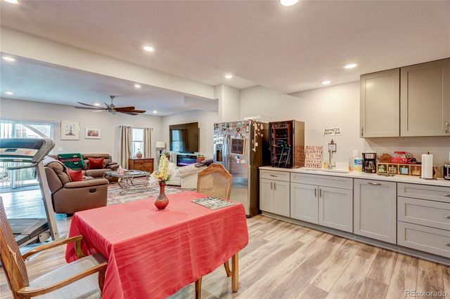 8890 S Ukraine Court, Aurora, CO 80016
