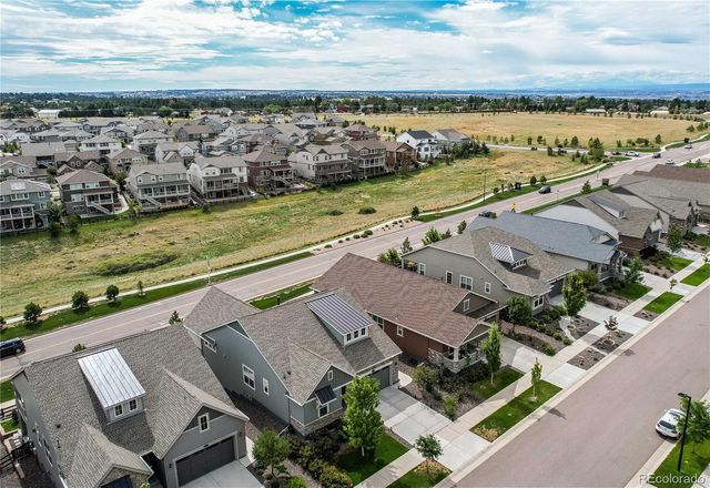 8890 S Ukraine Court, Aurora, CO 80016