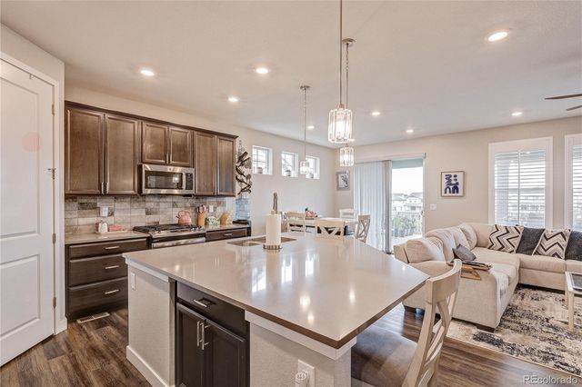 8890 S Ukraine Court, Aurora, CO 80016