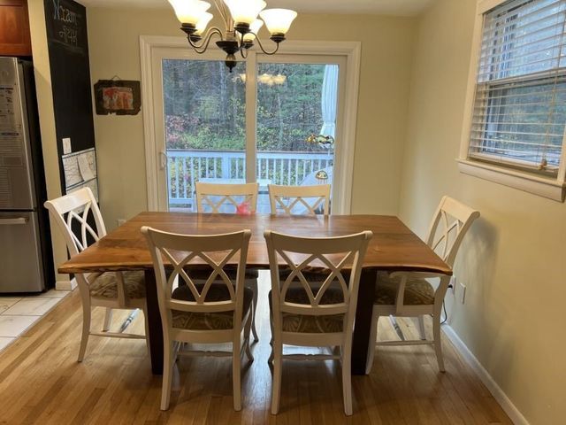 27 Burlington Rd, Bedford, MA 01730