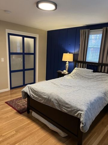 27 Burlington Rd, Bedford, MA 01730