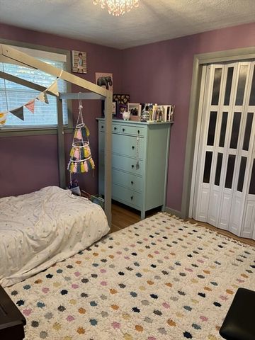 27 Burlington Rd, Bedford, MA 01730