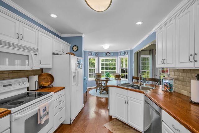 811 Hicks Rd, Dickson, TN 37055