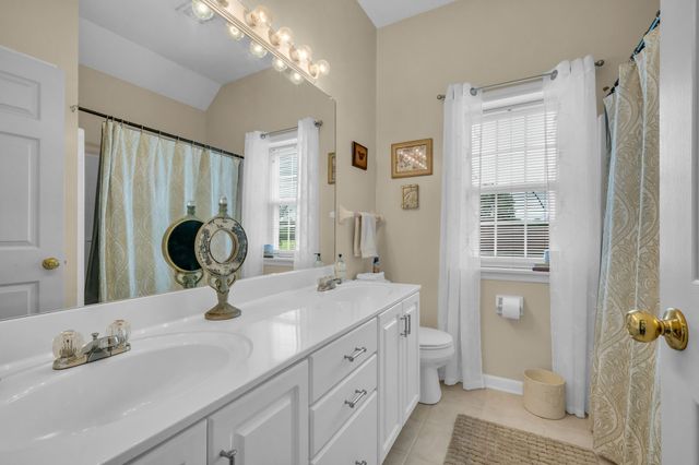811 Hicks Rd, Dickson, TN 37055