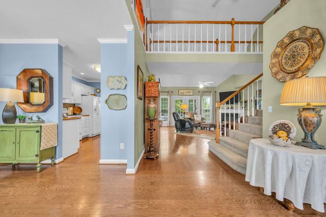 811 Hicks Rd, Dickson, TN 37055
