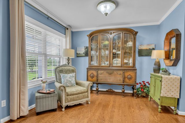 811 Hicks Rd, Dickson, TN 37055
