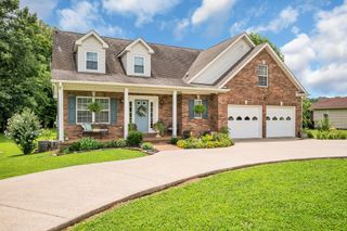 811 Hicks Rd, Dickson, TN 37055